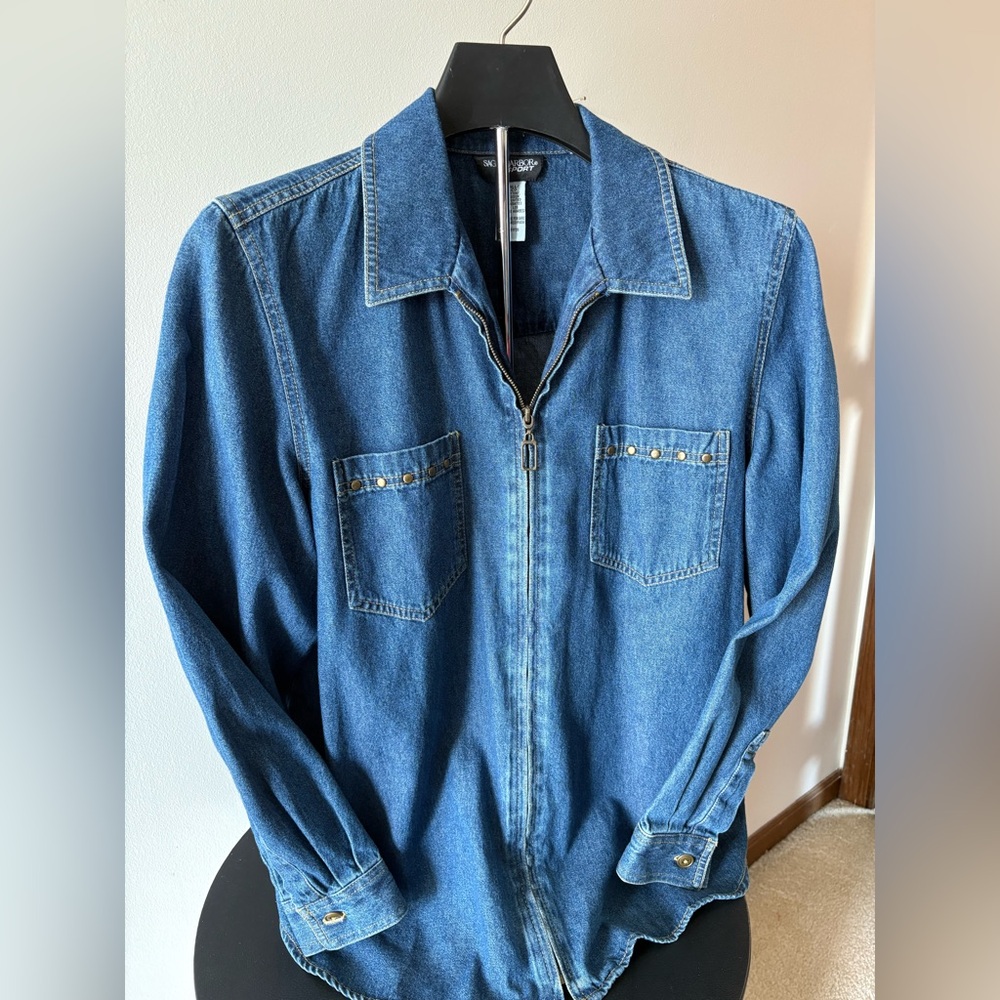 Sag Harbor Western Sport Blue Denim Zip-Up Shirt/Jacket. Size Small.